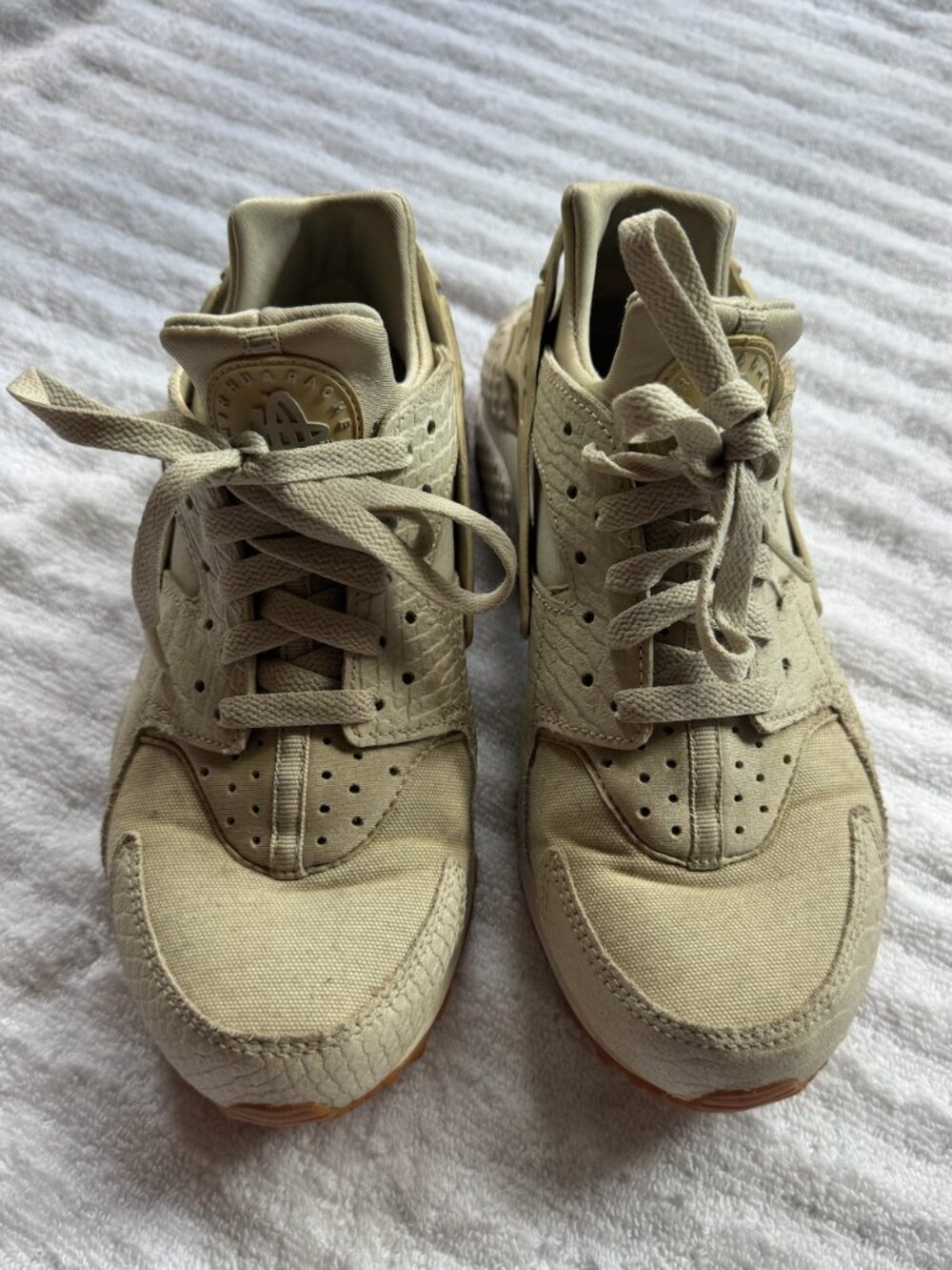 Nike Air Huarache Run SE Sneakers